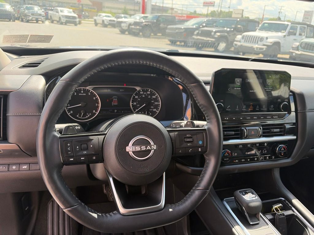 2024 Nissan Pathfinder SL 4WD