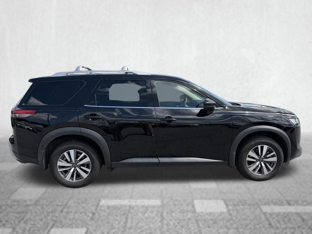 2024 Nissan Pathfinder SL 4WD