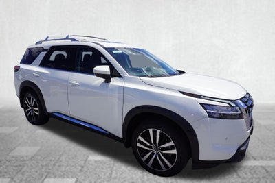 2024 Nissan Pathfinder Platinum 4WD