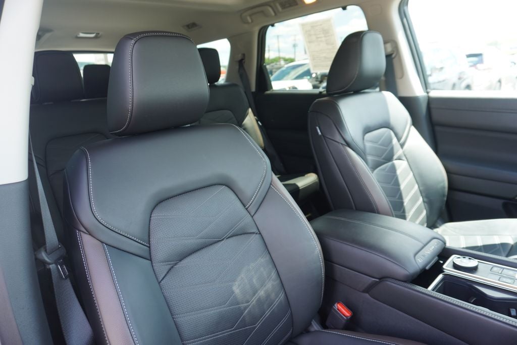 2024 Nissan Pathfinder Platinum 4WD