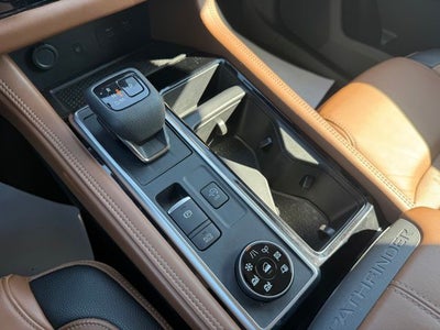 2023 Nissan Pathfinder Platinum 4WD