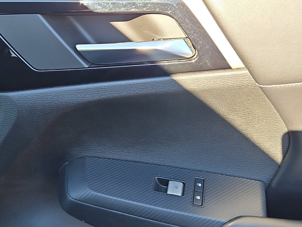 2022 Mitsubishi Outlander Base