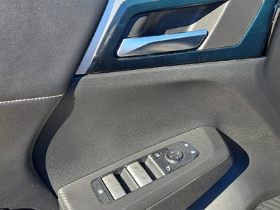 2022 Mitsubishi Outlander Base