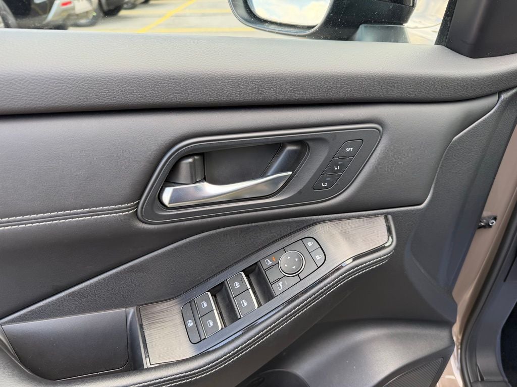 2025 Nissan Rogue SL Intelligent AWD