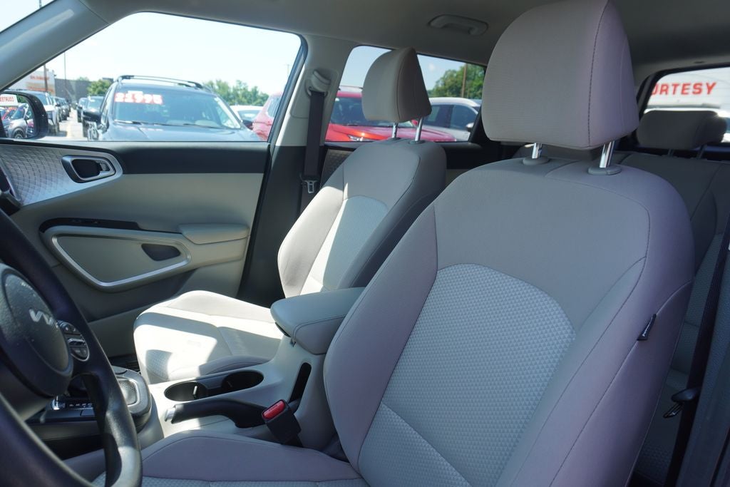 2023 Kia Soul LX