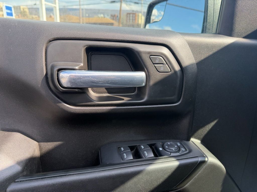 2023 Chevrolet Silverado 1500 Blackout Convenience Dark Essentials w/ Trailering