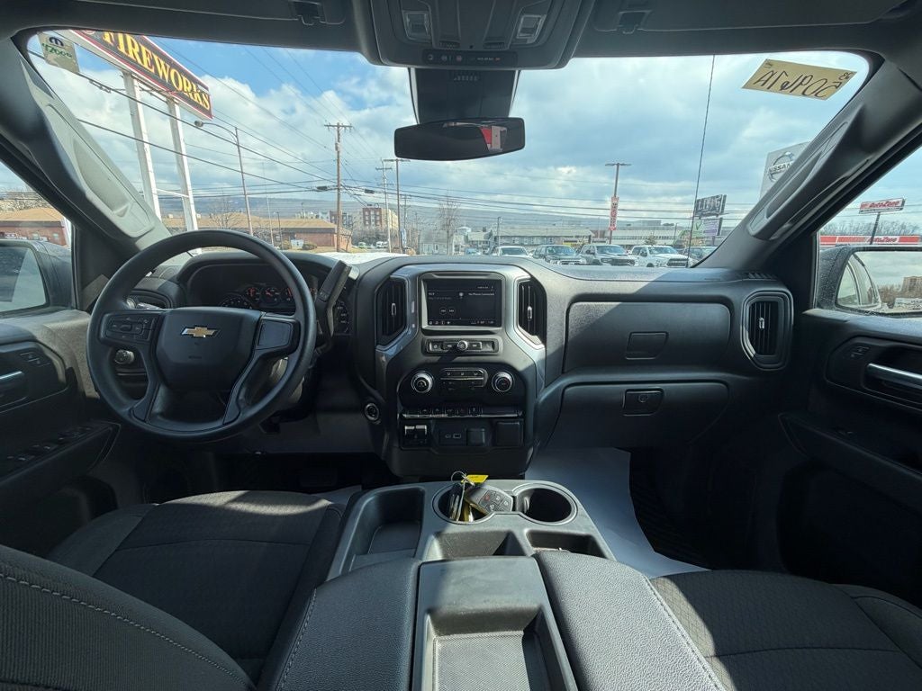 2023 Chevrolet Silverado 1500 Blackout Convenience Dark Essentials w/ Trailering