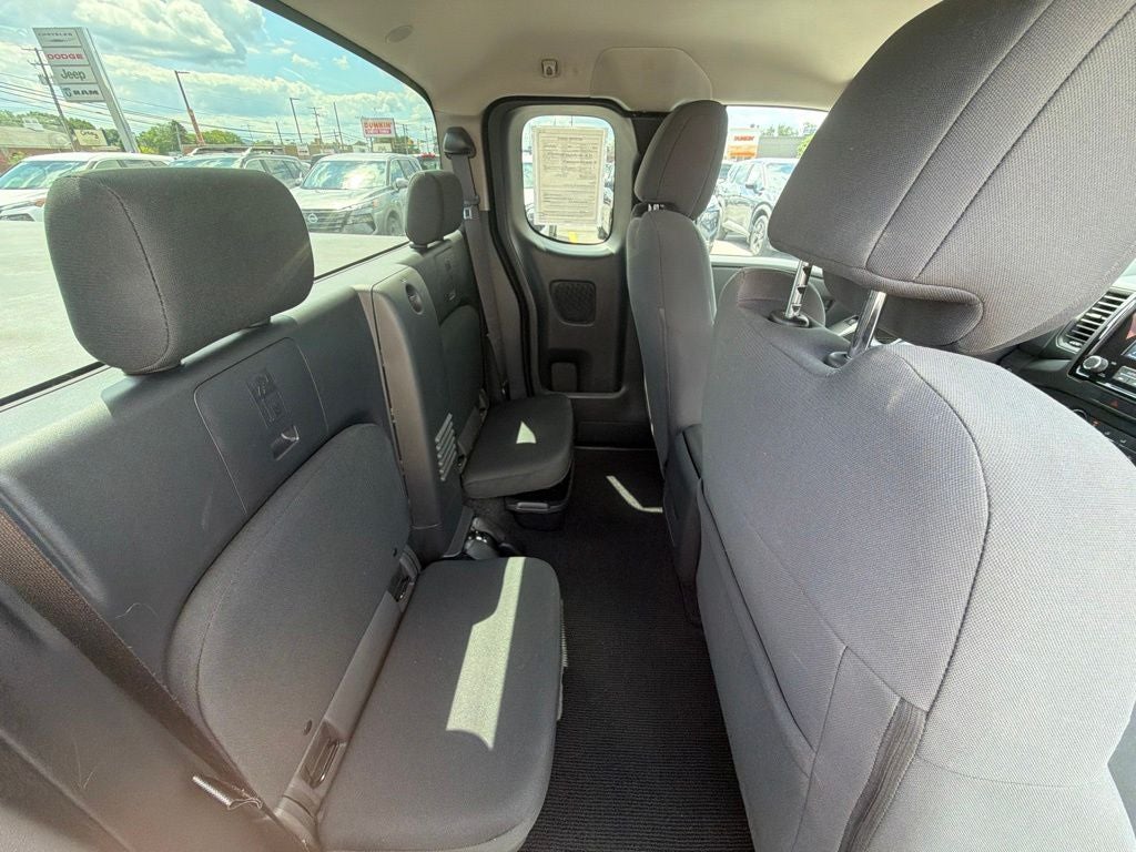 2022 Nissan Frontier S