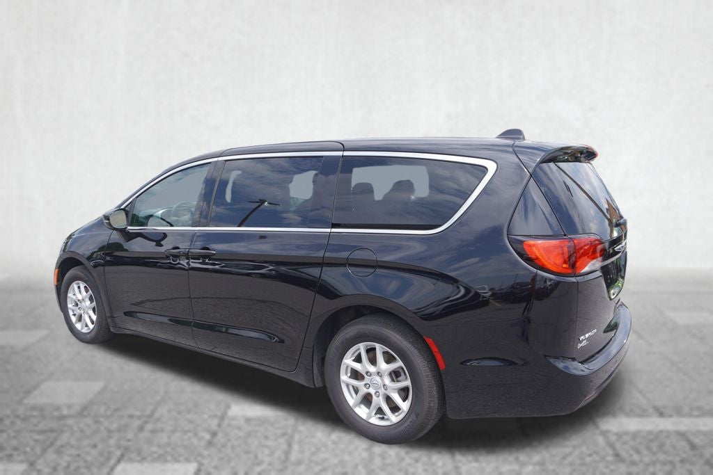 2026 Chrysler Voyager LX