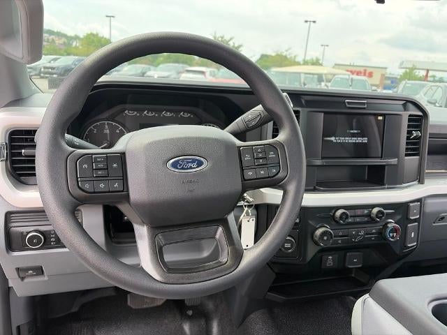 2025 Ford F-450 Super Duty Chassis Cab XL - Photo 14