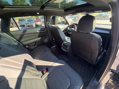 2025 Volkswagen Atlas Cross Sport 2.0T SEL R-Line Black