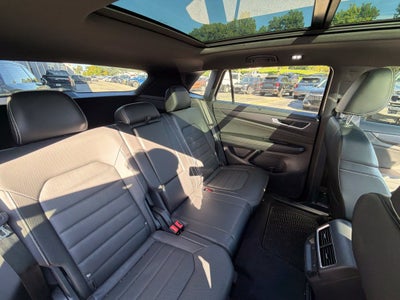 2025 Volkswagen Atlas Cross Sport 2.0T SEL R-Line Black
