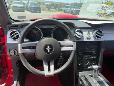 2005 Ford Mustang GT Deluxe