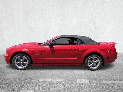 2005 Ford Mustang GT Deluxe