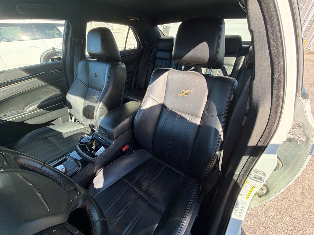 2016 Chrysler 300 S