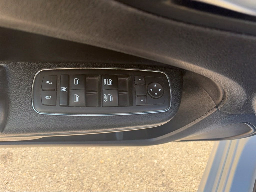 2016 Chrysler 300 S