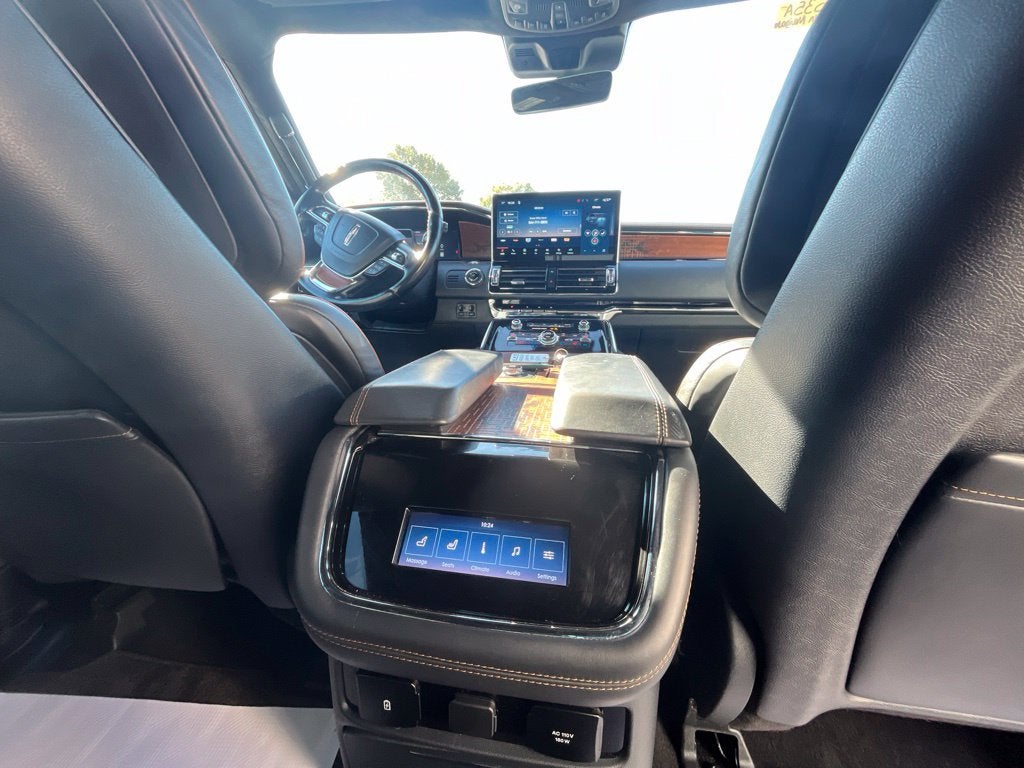 2023 Lincoln Navigator Black Label