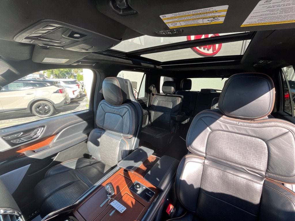 2023 Lincoln Navigator Black Label