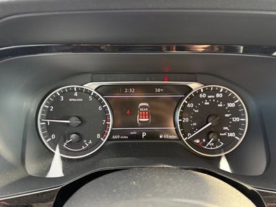 2025 Nissan Pathfinder SL