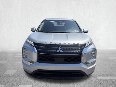 2022 Mitsubishi Outlander ES