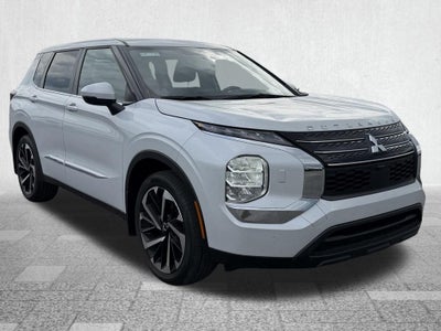 2022 Mitsubishi Outlander ES
