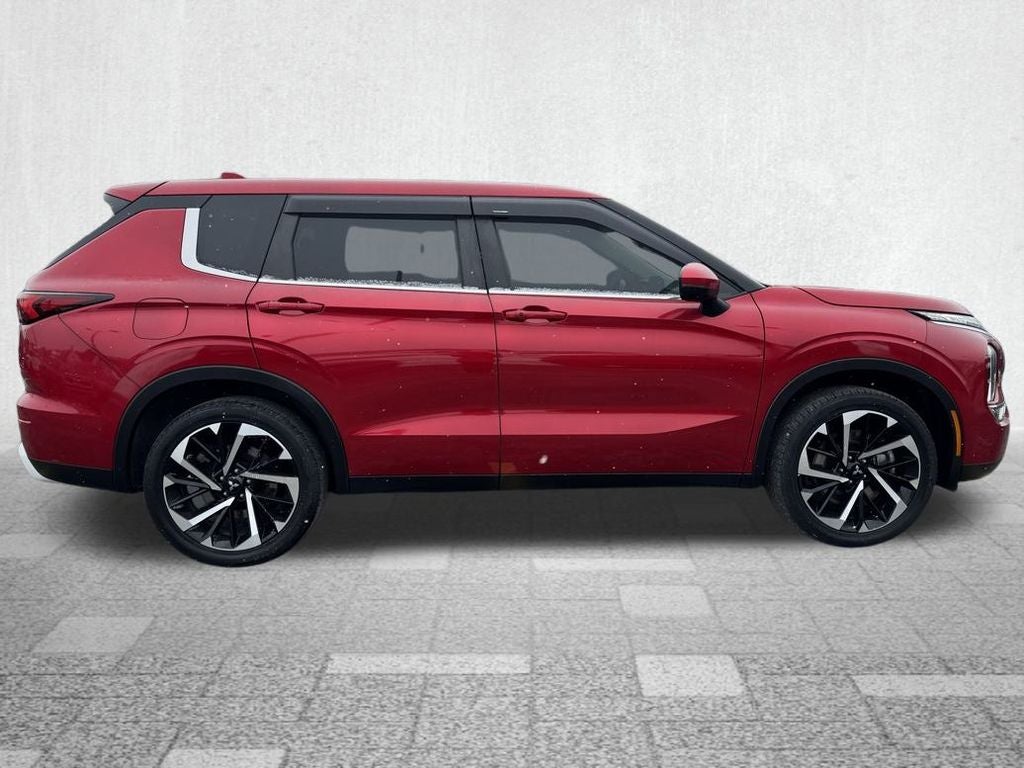 2022 Mitsubishi Outlander SE