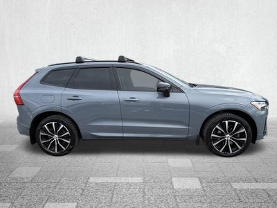 2023 Volvo XC60 B5 Plus Dark Theme